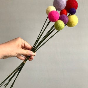 Felt Ball Flowers, Felt Ball Bouquet, Billy Balls, Craspedia, Pom Pom Flowers, Modern Flower Arrangement, Anniversary Gift, Wool Anniversary image 4