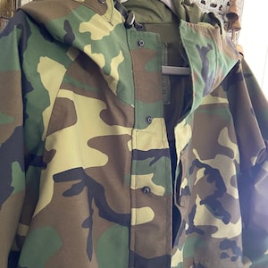 Vintage military parka jacket coat olive camo size S