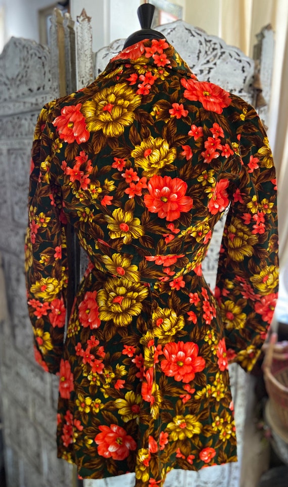Vintage 60s flowered velvet mini halter dress & c… - image 5