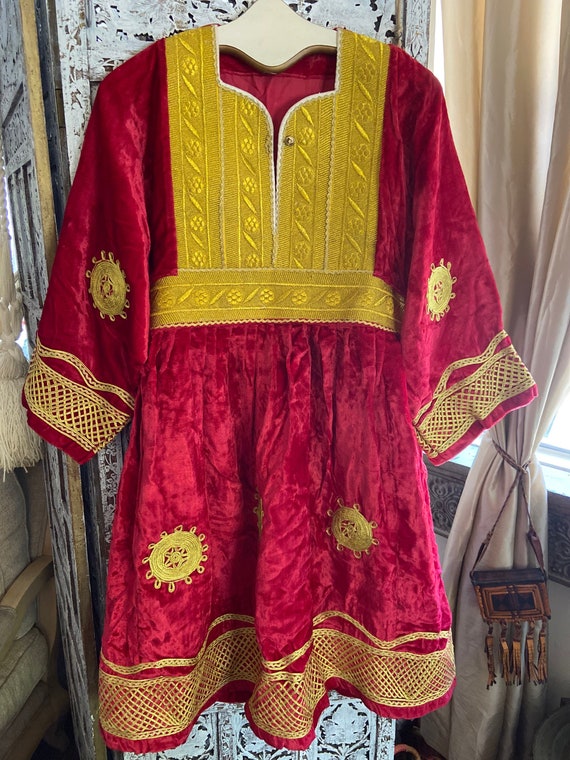 Vintage Afghanistan afghan embroidered dress Red K