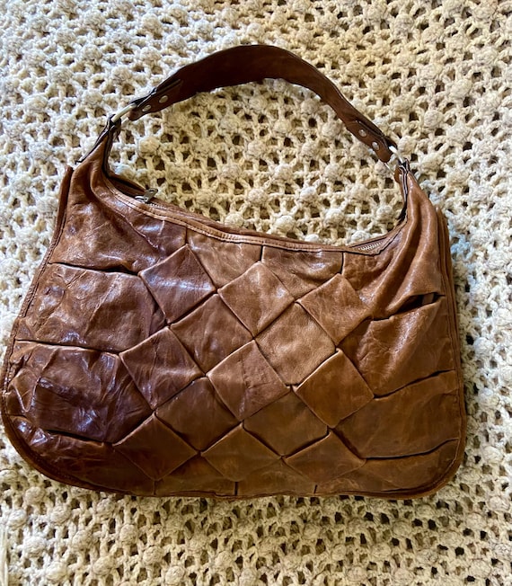 distressed brown Junior Drake leather hobo style satchel pocketbook bag