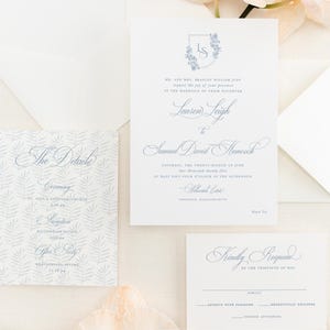 Suite de faire-part de mariage classique, typographie intemporelle, faire-part de mariage de luxe, suite de faire-part de mariage bleu élégant semi-personnalisé romantique