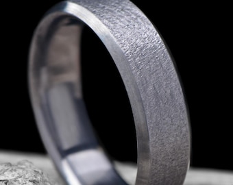 タイガーアイ象嵌入りタンタル製結婚指輪｜無料刻印｜7mm｜つや消し