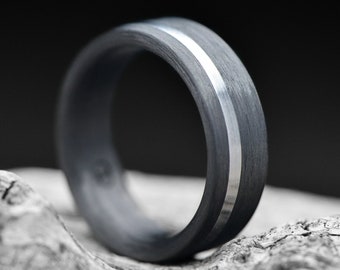 The Vertex | FREE ENGRAVING | Unidirectional Carbon Fiber Ring with Titanium Inlay | 7mm | Wedding Ring | Custom Made For You