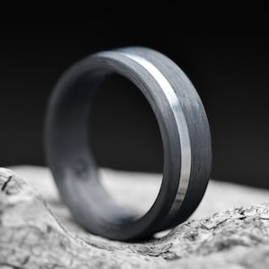 The Vertex | FREE ENGRAVING | Unidirectional Carbon Fiber Ring with Titanium Inlay | 7mm | Wedding Ring | Custom Made For You