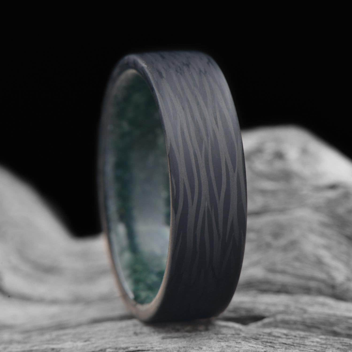 Cross-Cut Wave Ring with Moss Agate Inner Sleeve | FREE ENGRAVING | 7mm | Men's Wedding Band | Unique Moss Agate Ring