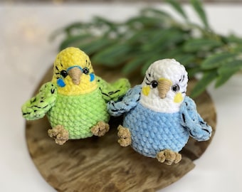 黄色いセキセイインコのリアルなぬいぐるみ、あみぐるみ、本物そっくり