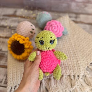 Crochet floral turtle toy, Sunflower turtle, Strufberry turtle, Pink rose turtle Sea ocean amigurumi