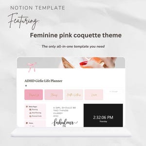 Puede incluir: Una pantalla de computadora port&aacute;til que muestra una plantilla Notion rosa y blanca para un planificador de vida. La plantilla se titula "ADHD Girlie Life Planner" y presenta secciones para "Scroll Up", "Dinero", "Salud y Bienestar", "Amor" y "Nueva P&aacute;gina". La pantalla tambi&eacute;n incluye una cita que dice "Una chica debe ser dos cosas: elegante y fabulosa".