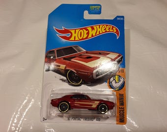 Vintage '67 Mattel Hot Wheels Red Pontiac Firebird 400 Diecast Metal Toy Car (in box), Muscle Mania 5/10, Made in Malayasia in 2009