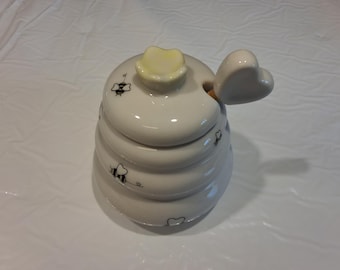 Ceramic Bee Hive Honey Pot 3" With Wooden Serving Wand