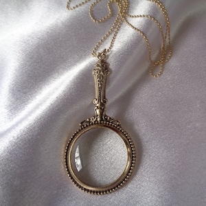 Vintage Style Magnifying Glass Necklace- Vision Accessory- Wearable Magnifying Glass- Reading Magnifier- Desk Accessory- Magnifier
