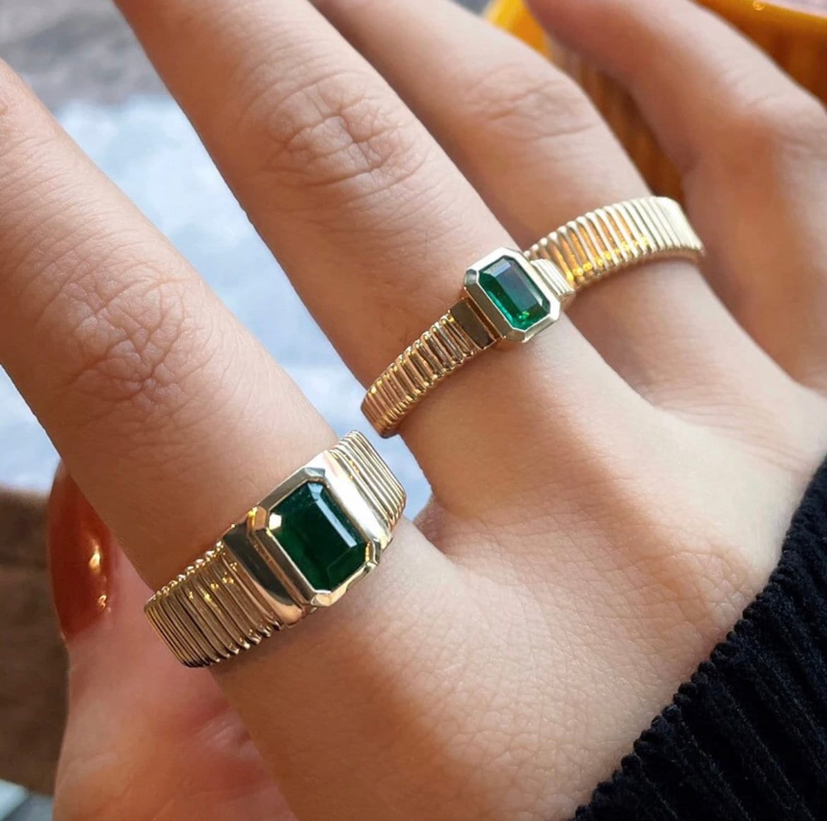Ribbed Green Emerald Gold Ring in 18k Gold - Etsy