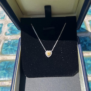 18K White Gold Yellow Diamond Heart Necklace (0.23ct SI)