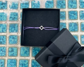 Handcrafted 14k Gold Clover Bracelet with Pave Diamonds