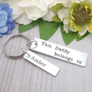 This Daddy Belongs To Keyring, Personalised Gift for Dad, Custom Gift for Him Keyring, Father&#39;s Day Gifts From Children Daughter Son