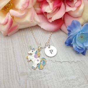 Collar de unicornio, collar con letras, joyas de unicornio, regalos de unicornio, collar personalizado, regalo para hija, amante de los unicornios, regalo para sobrina,