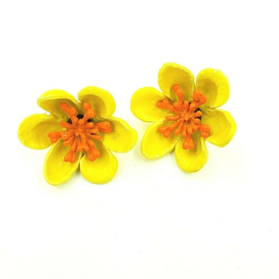 Vintage Yellow Orange Plastic Flower Clip On Earr… - image 9