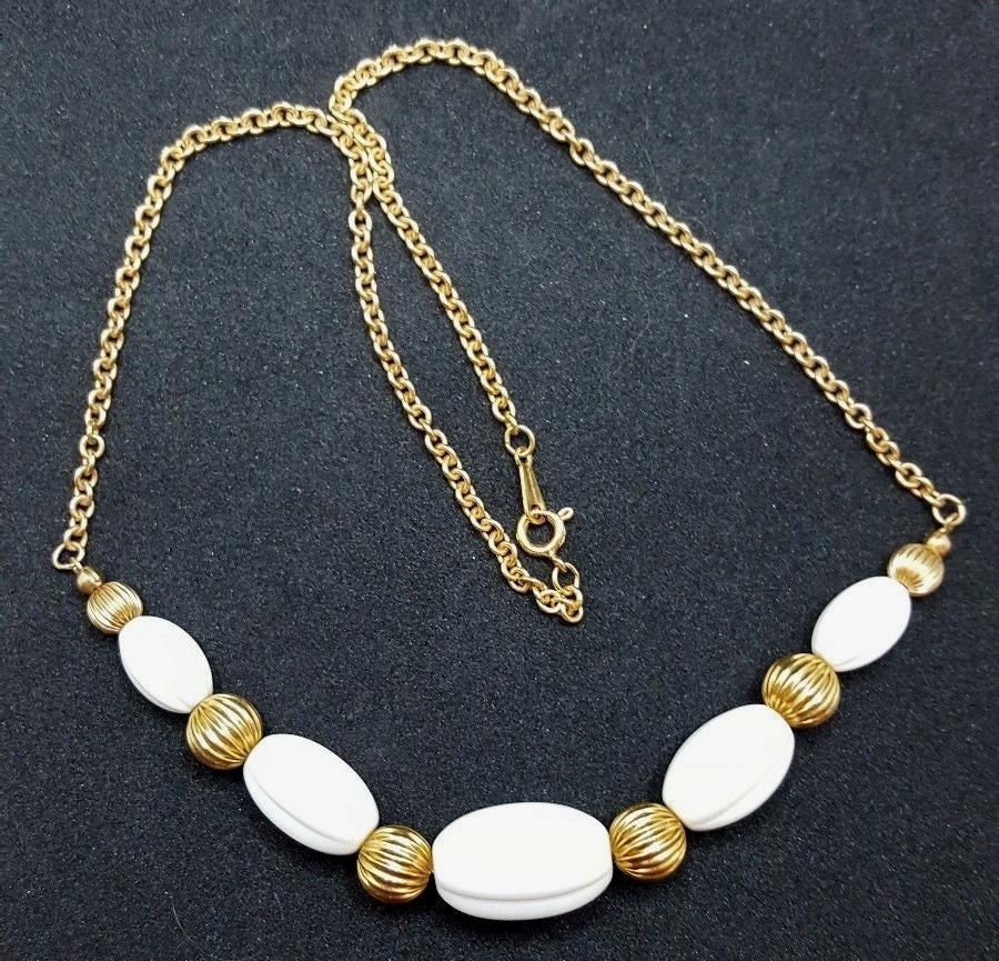 Vintage 1984 AVON Necklace Nantucket White Beads Chain Gold - Etsy