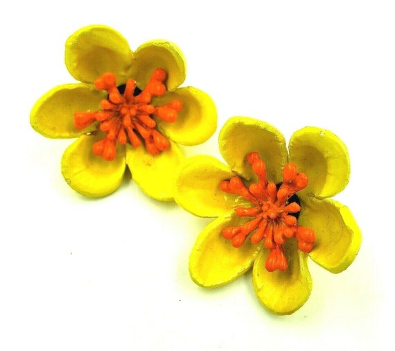 Vintage Yellow Orange Plastic Flower Clip On Earr… - image 5