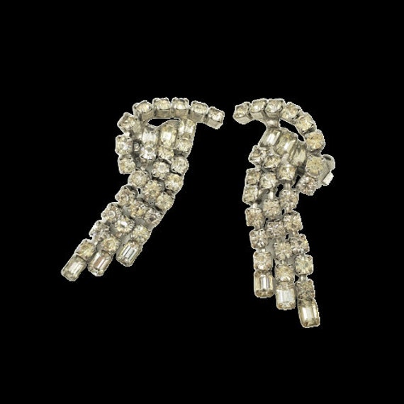 KRAMER Clear Rhinestone Clip On Earrings Dangle C… - image 10