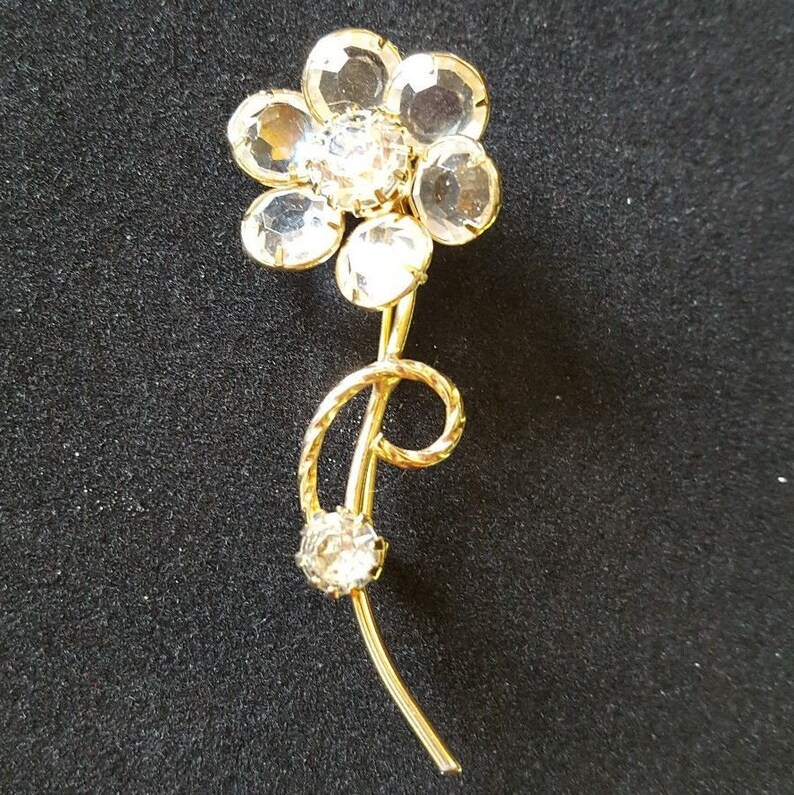 Vintage Unsigned Crystal Flower Pin Open Back Setting Rhinestone Gold Tone Stem