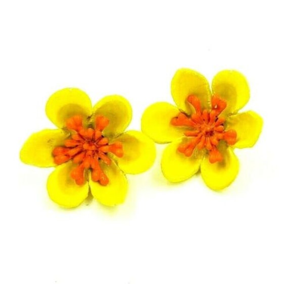 Vintage Yellow Orange Plastic Flower Clip On Earr… - image 1