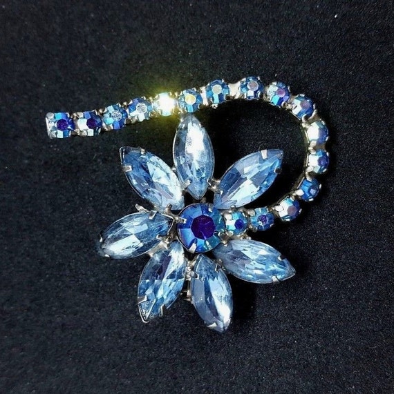 Vintage Blue Rhinestone Flower Pin Brooch Curved R