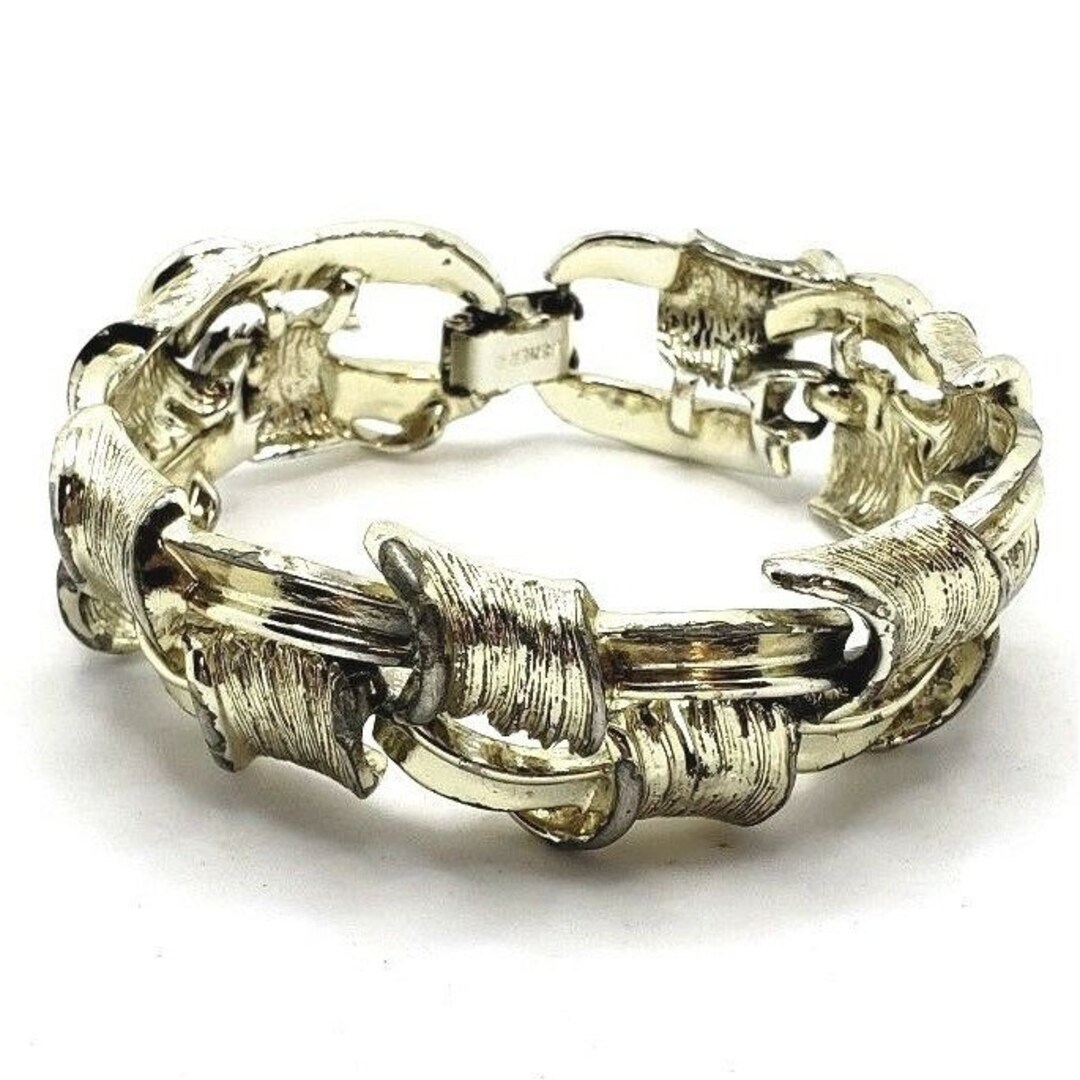 Vintage Lisner Textured Brushed Gold Tone Basket Weave Link Bracelet