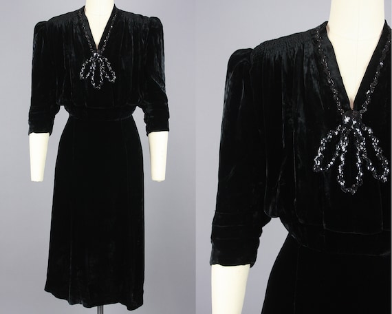 1940s Puff Shoulder Black Velvet Cocktail Dress |