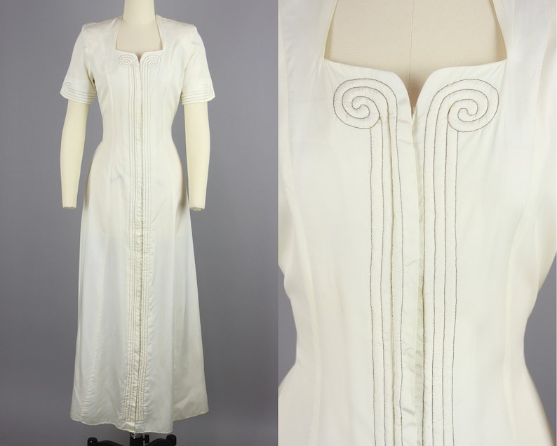 xs 1940s NOS Zip Front Hostess Robe Vintage 40s Ivory Rayon Long House Coat with Gold Scrollwork