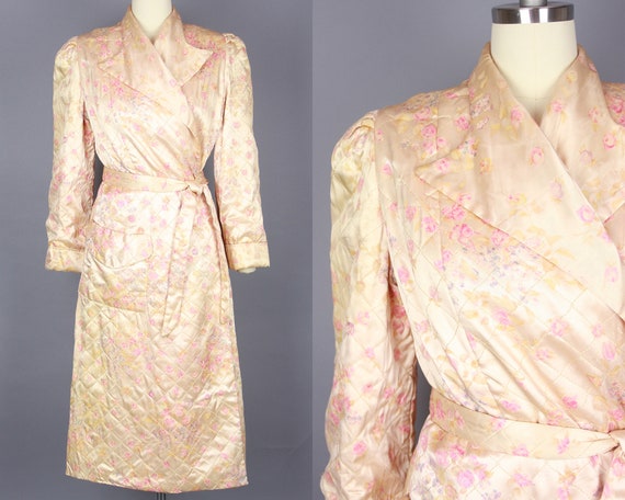 1940s QUILTED SATIN Robe | Vintage 40s Blush Pink