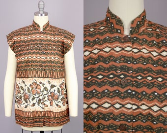 1950s Tea Timer Blouse | Vintage 50s Hawaiian Geometric Brown Shirt with Hibiscus Flower Print | medium