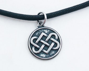 Keltisk knut, Paracord-halsband, gåva från den gamla världen, keltiskt hänge, keltisk medaljong, irländskt hänge, keltiskt halsband, knutna smycken, Paracord-halsband