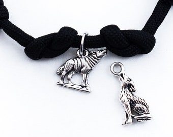 Wolf Bracelet, Howling Wolves, Wildlife Gift Idea, Adjustable Bracelet, Paracord Jewelry, Wolf Gift, Wolf Charm, Wild Animal, Wolf Jewelry