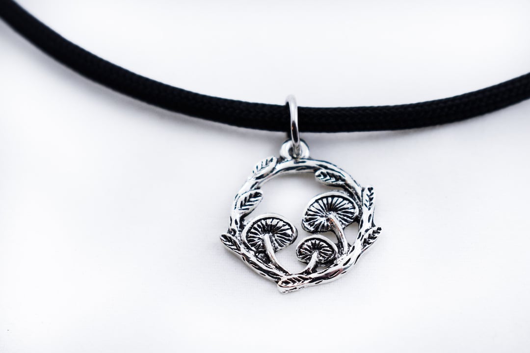 Mushroom Necklace, Fairy Ring, Paracord Jewelry, Paracord Necklace