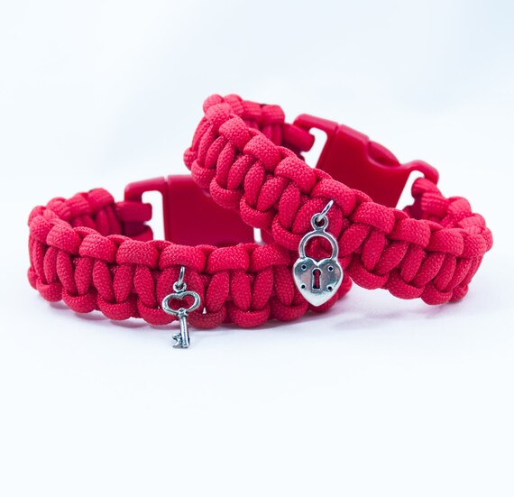 Paracord love best sale bracelet
