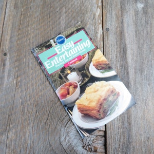 Easy Entertaining Pamphlet Cookbook Pillsbury Classics 1986 Party Menus Recipes Paperback Booklet Grocery Store Vintage