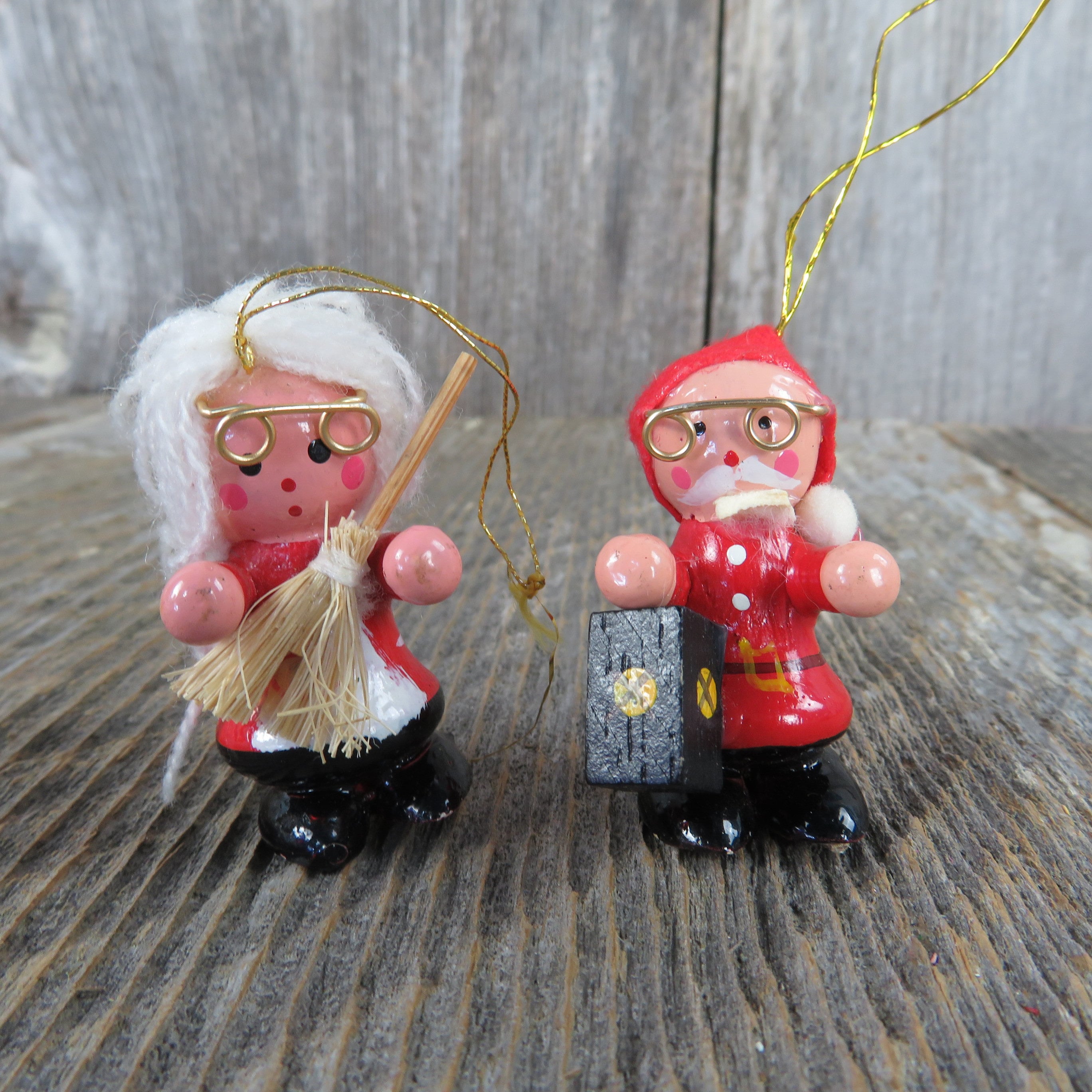Vintage Santa and Mrs Claus Wooden Ornament Set Glasses Yarn Hair ...