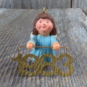Vintage Angel Messenger Hallmark Keepsake Christmas Ornament 1983 Brass Banner Holiday Decoration