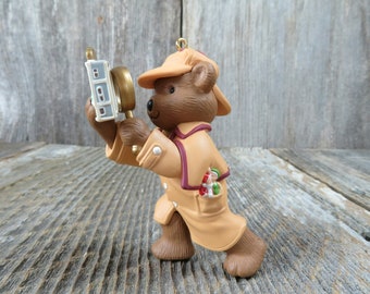 Vintage Teddy Bear Detective Ornament Hallmark Holiday Pursuit 1994 Pamiątka