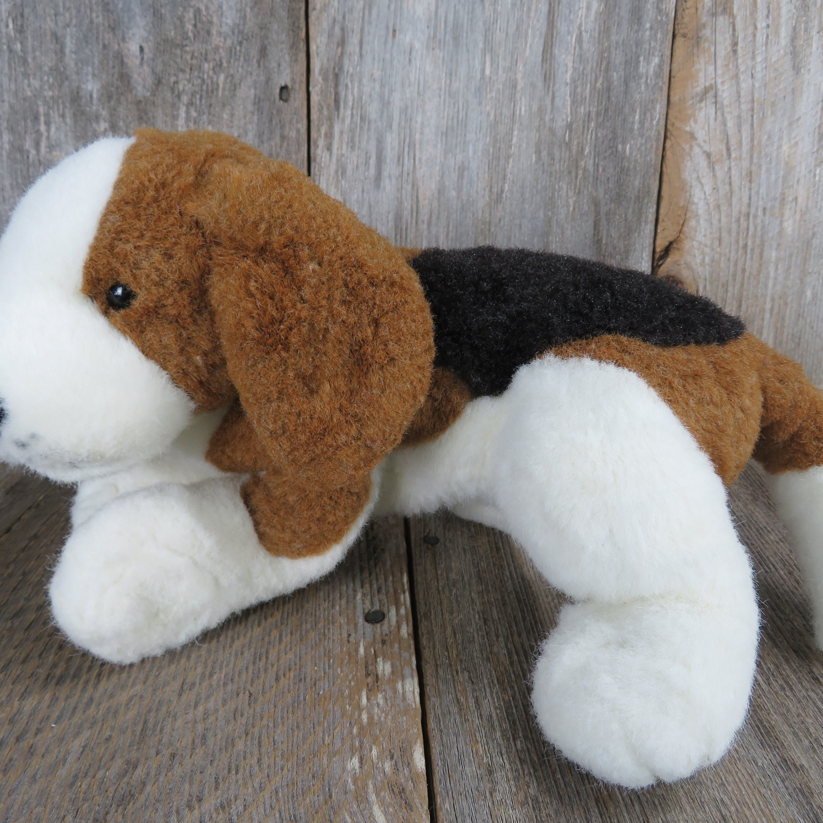 Vintage Singi Dog plush Beagle Lays Flat Brown Black ears nose -   Portugal