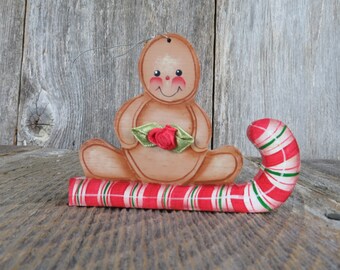 Chica de pan de jengibre en caña de caramelo Adorno de madera Madera Tole Pintado Navidad
