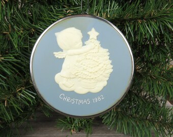 vintage Betsey Clark Christmas Cameo Ornement Arbres de taille Making Merry Memories Hallmark 1982