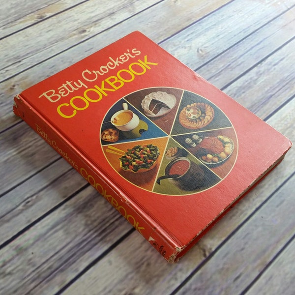 Vintage Cookbook Betty Crocker Red Pie Cover 1973 Recipes Cook Book Hardcover Golden Press