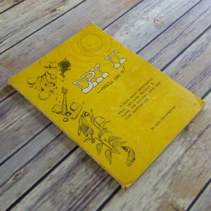 Vintage Cookbook Dry It You&#39;ll Like It Recipes Gen MacManiman 1974 Paperback Book Dehydrating Storing Preserving Food