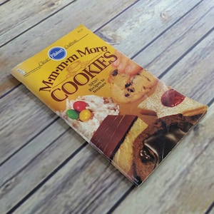 Vintage Cookbook Pillsbury Cookies MMMMM More Cookies 1987 Cookie Recipes Paperback Booklet Classic #80