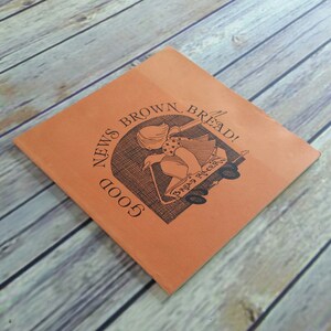 Vintage Cookbook Good News Brown Bread Recipes 1978 First Edition Paperback Veronica Di Rosa