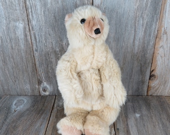 フォークマニス 帽子をかぶったウサギのハンドパペット ぬいぐるみ