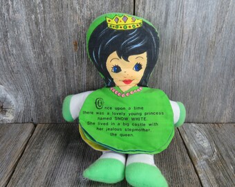 Vintage Snow White Story Book Doll Tela de peluche Dan Dee 1979 Rag Peluche Animal Siete Enanos